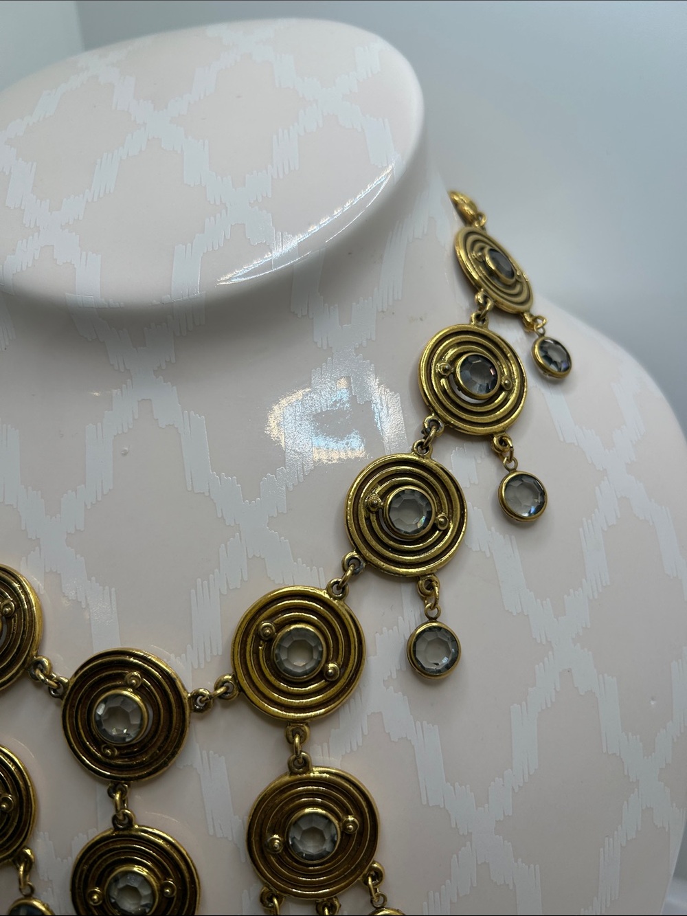 Vintage Goldette Gold Circular Disc Bib Necklace with Clear Crystal Drops - Picture 5 of 13